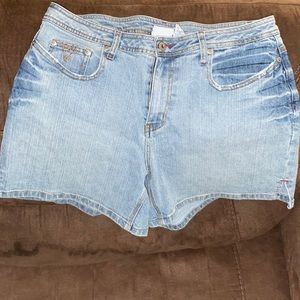 Woman’s size 16 denim shorts
